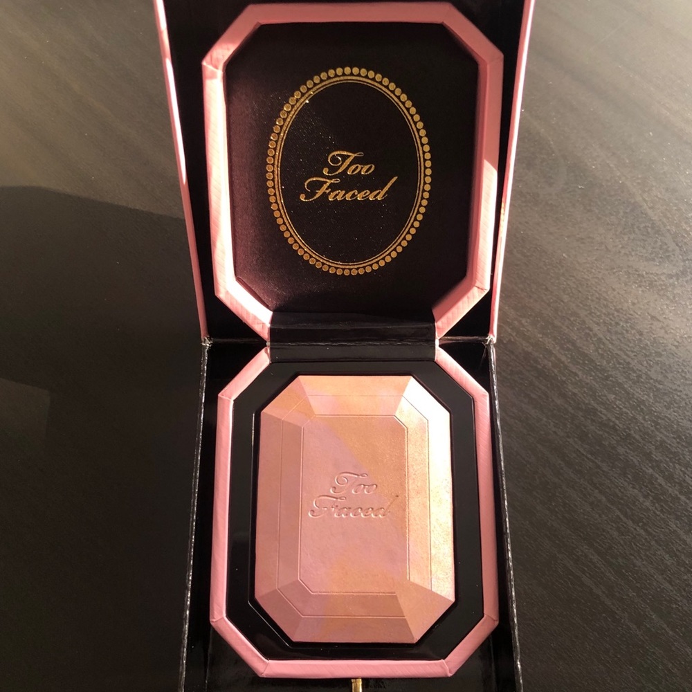 NIB Too Faced Diamond Light/Fire Highlighter